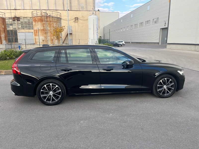 Volvo V60 R DESIGN, снимка 8 - Автомобили и джипове - 47777628