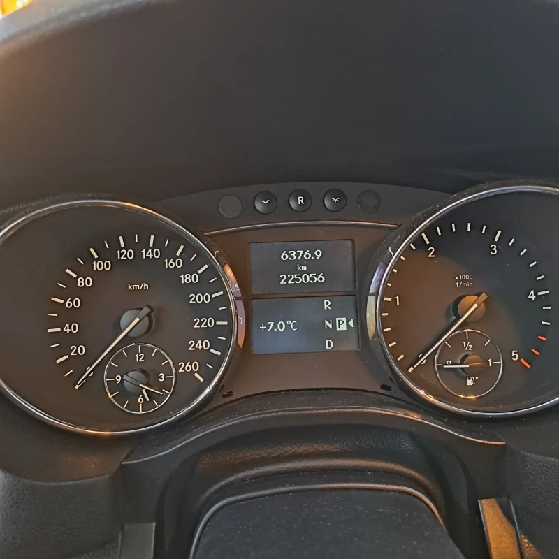 Mercedes-Benz R 320 Long, НА ПРУЖИНИ , снимка 13 - Автомобили и джипове - 48033530