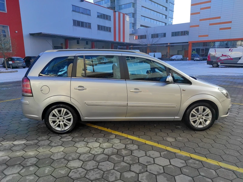 Opel Zafira, снимка 7 - Автомобили и джипове - 49030295