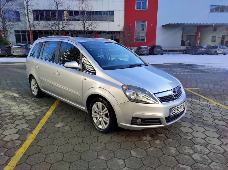 Opel Zafira, снимка 1 - Автомобили и джипове - 49030295