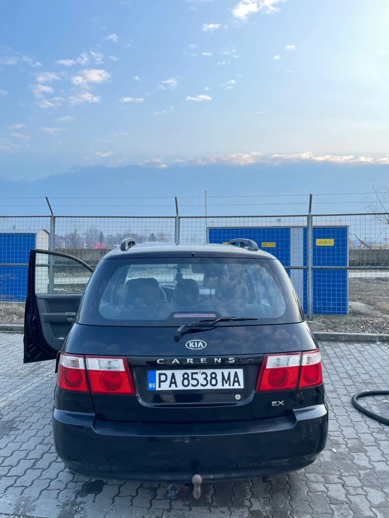 Kia Carens, снимка 12 - Автомобили и джипове - 49274175