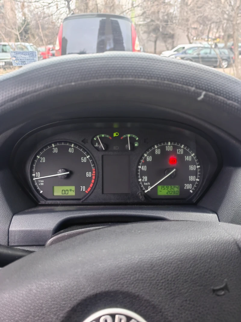 Skoda Fabia 1.2, снимка 12 - Автомобили и джипове - 49520763