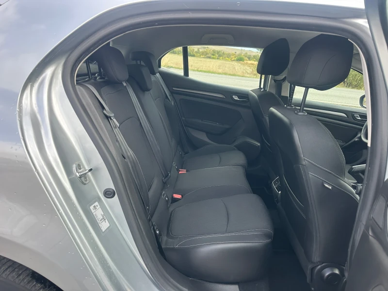 Renault Megane, снимка 7 - Автомобили и джипове - 50841179