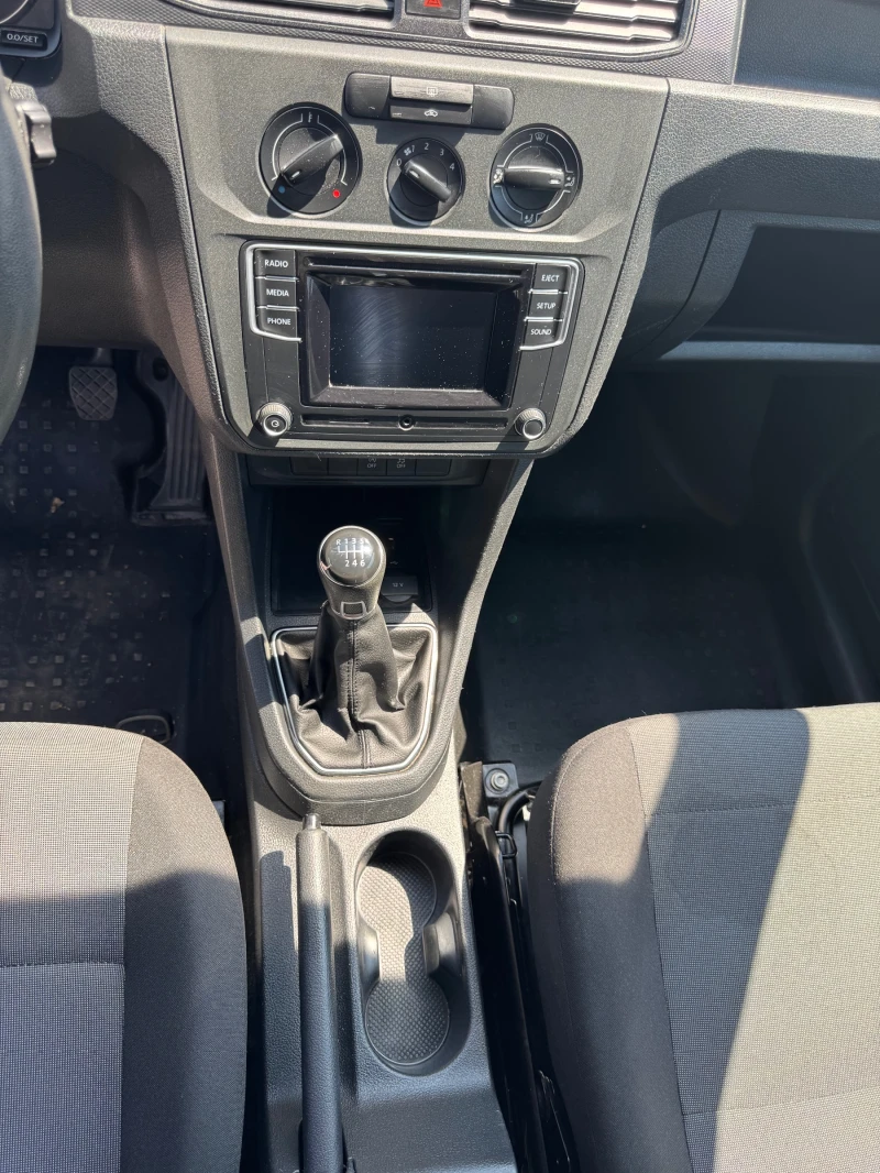 VW Caddy 2.0 TDI 4MOTION, снимка 11 - Автомобили и джипове - 51919946