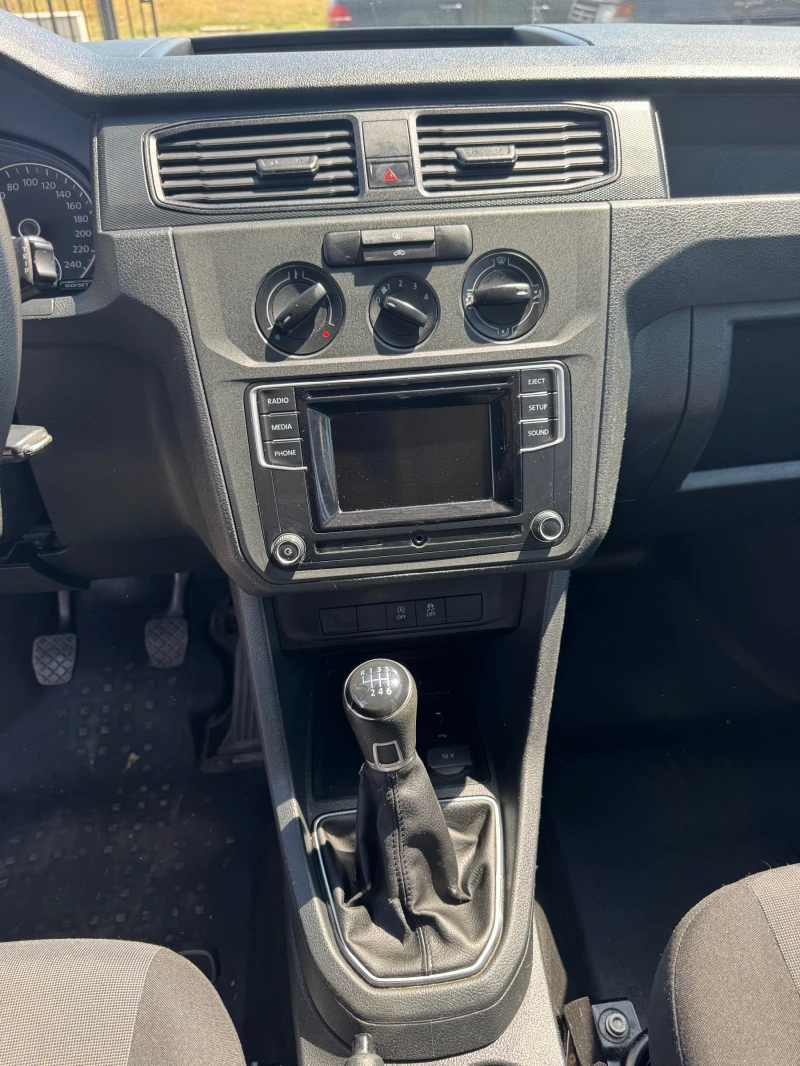 VW Caddy 2.0 TDI 4MOTION, снимка 9 - Автомобили и джипове - 51919946