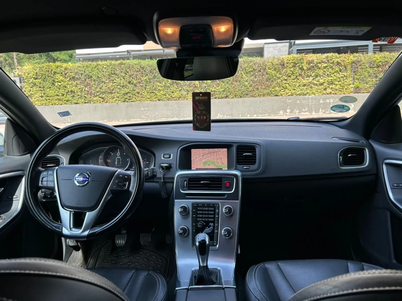 Volvo V60, снимка 10 - Автомобили и джипове - 51631951