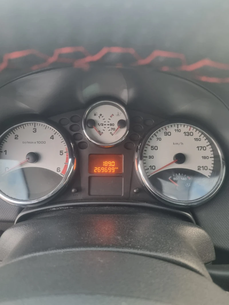 Peugeot 207, снимка 12 - Автомобили и джипове - 52170693