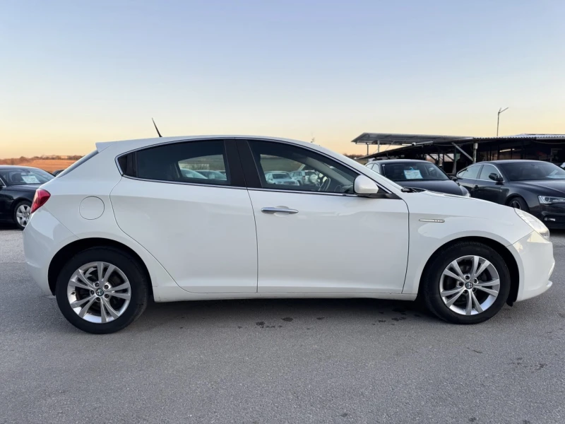 Alfa Romeo Giulietta 1.6JTD -10%, снимка 8 - Автомобили и джипове - 52403863
