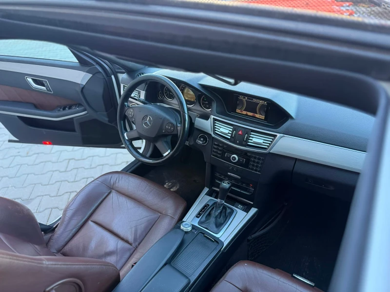 Mercedes-Benz E 220, снимка 8 - Автомобили и джипове - 52697687
