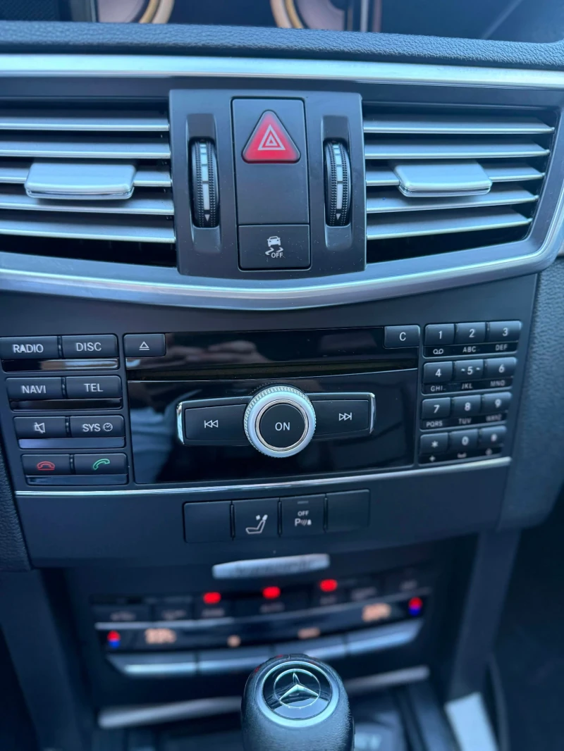 Mercedes-Benz E 220, снимка 13 - Автомобили и джипове - 52697687