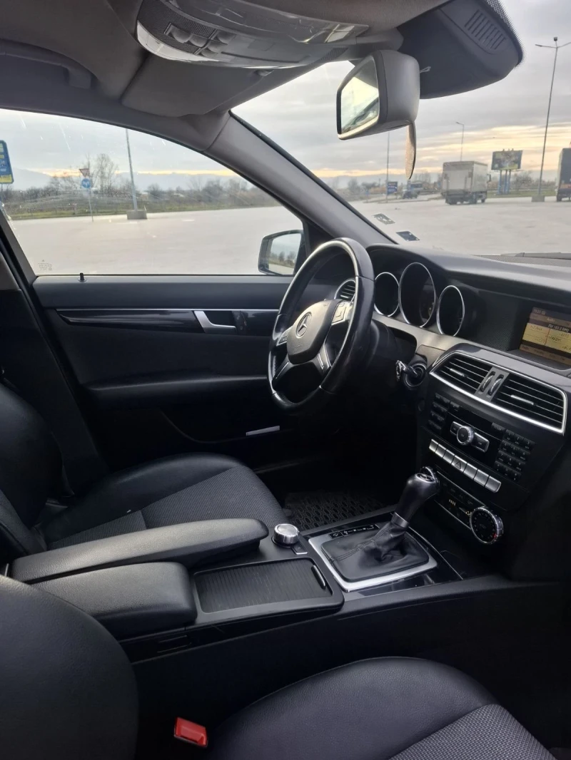 Mercedes-Benz C 200 2.2, снимка 7 - Автомобили и джипове - 53089713