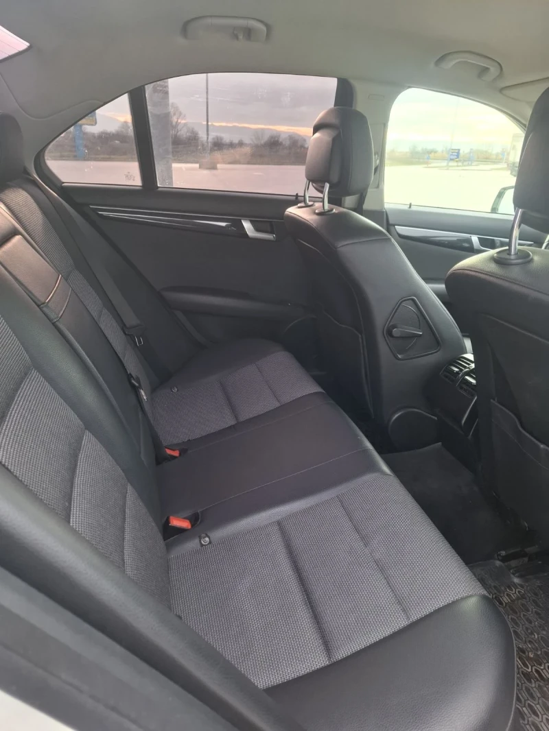 Mercedes-Benz C 200 2.2, снимка 8 - Автомобили и джипове - 53089713