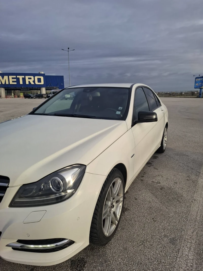Mercedes-Benz C 200 2.2, снимка 4 - Автомобили и джипове - 53089713