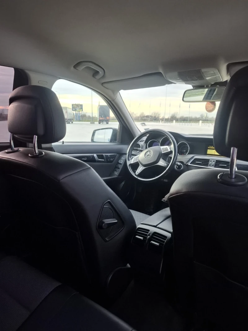 Mercedes-Benz C 200 2.2, снимка 9 - Автомобили и джипове - 53089713