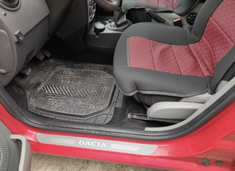 Dacia Logan 1.4 Gas, снимка 8 - Автомобили и джипове - 53237506