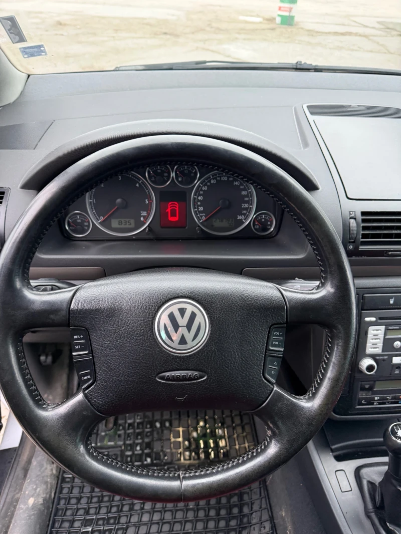 VW Sharan 2.0 TDI ИТАЛИЯНСКИ 6+ 1, снимка 10 - Автомобили и джипове - 53462371