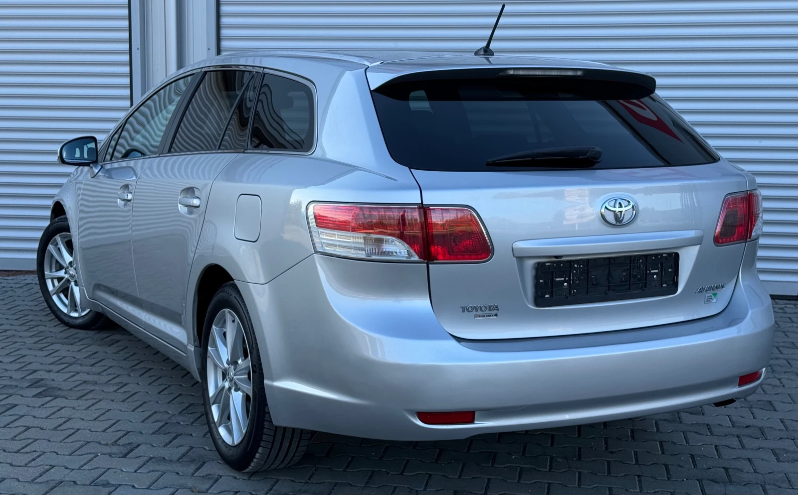 Toyota Avensis 2, 0D4D 126ps, 6ck., евро5, темпо, нави, мулти, ка - изображение 6