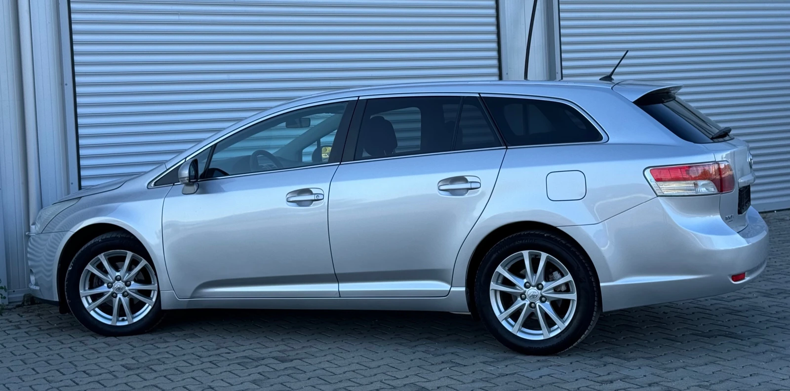 Toyota Avensis 2, 0D4D 126ps, 6ck., евро5, темпо, нави, мулти, ка - изображение 3