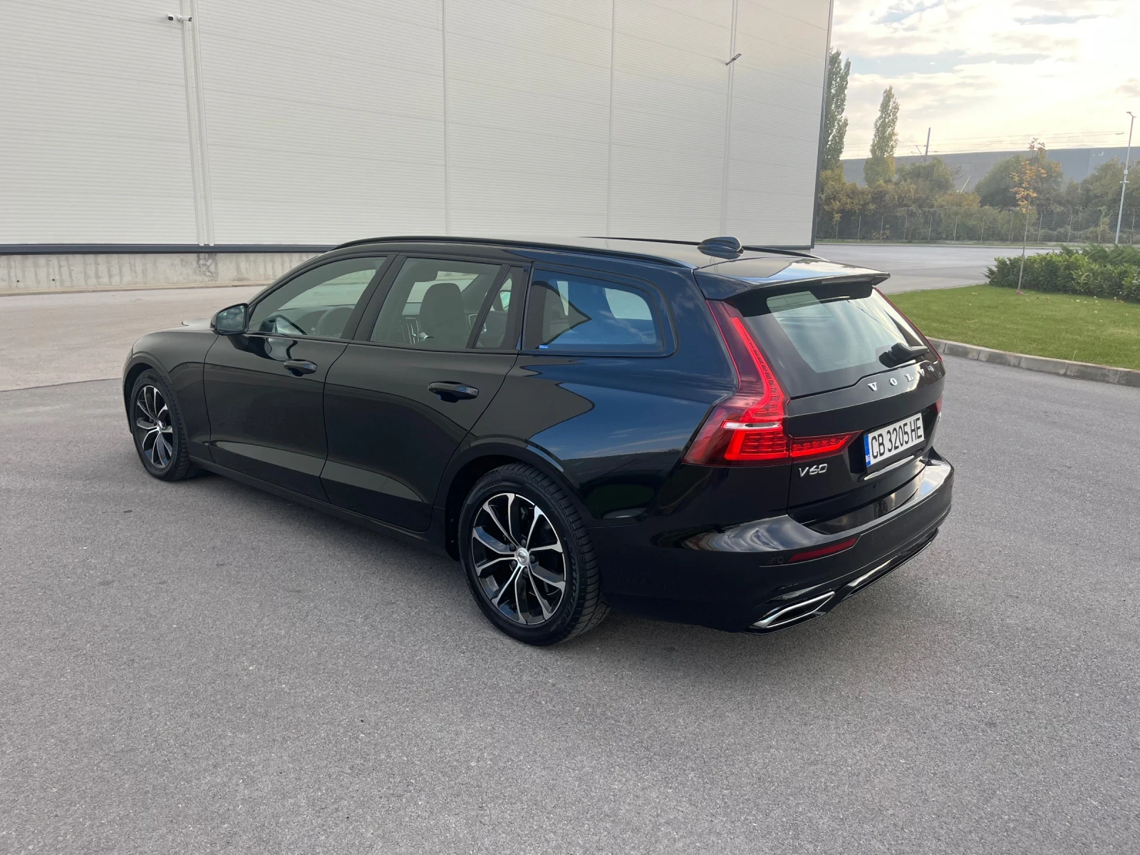 Volvo V60 R DESIGN - изображение 5