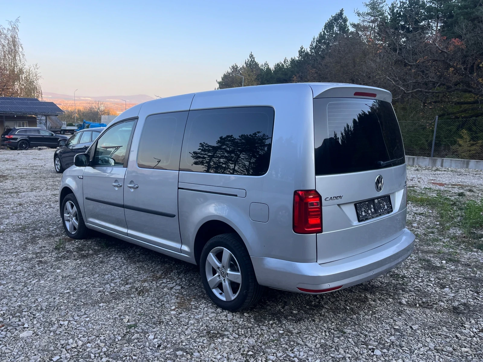 VW Caddy 2.0TDI 102kc 7 Места - изображение 5