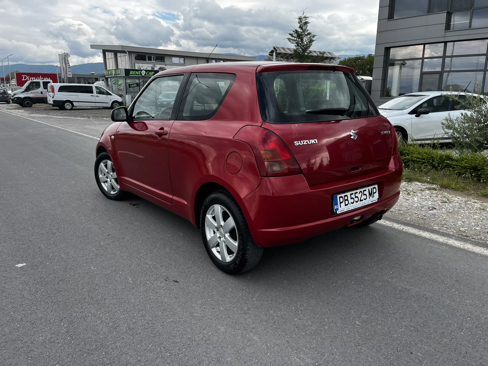 Suzuki Swift 1.3i - изображение 4