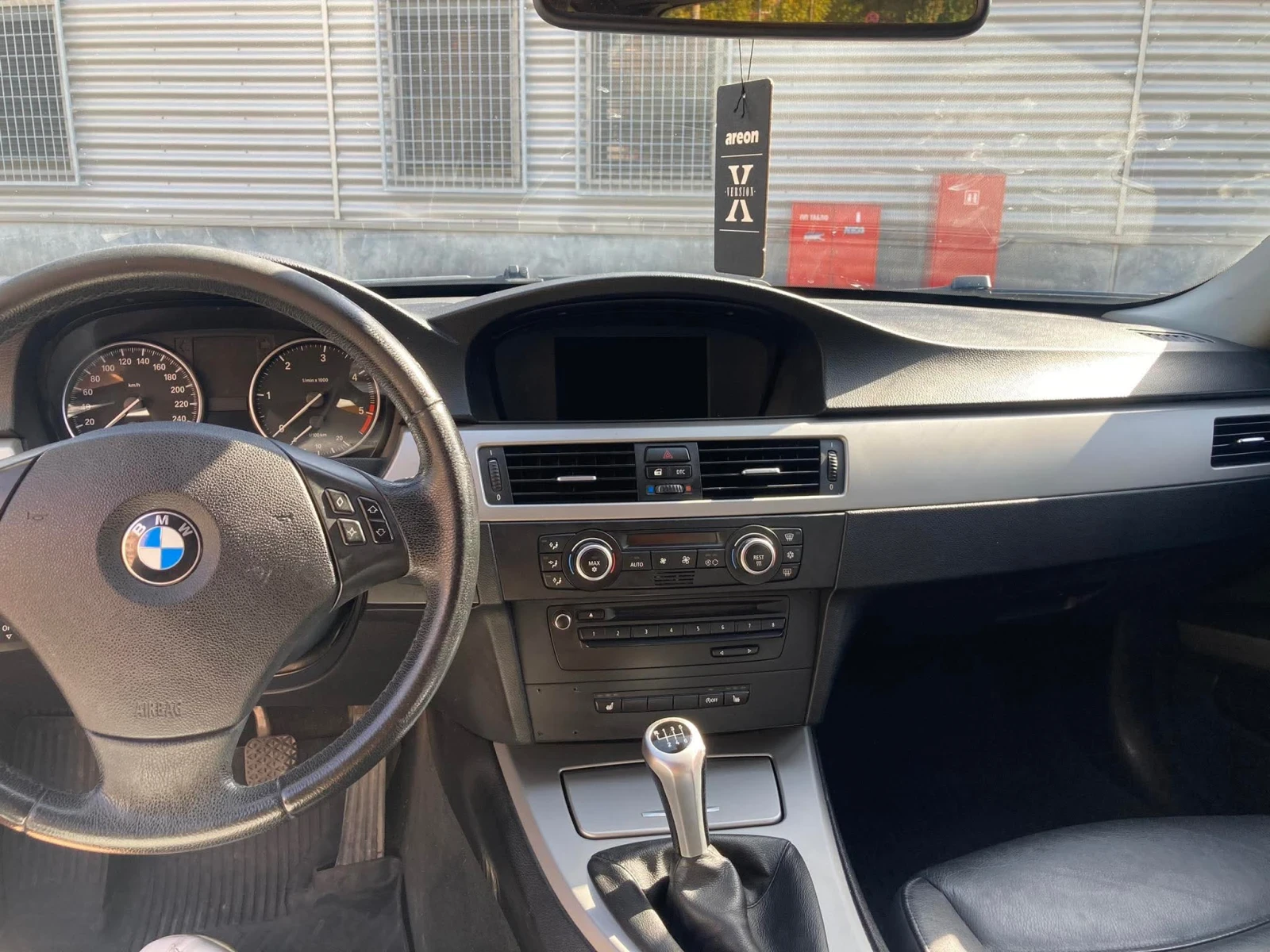 BMW 320  - изображение 9