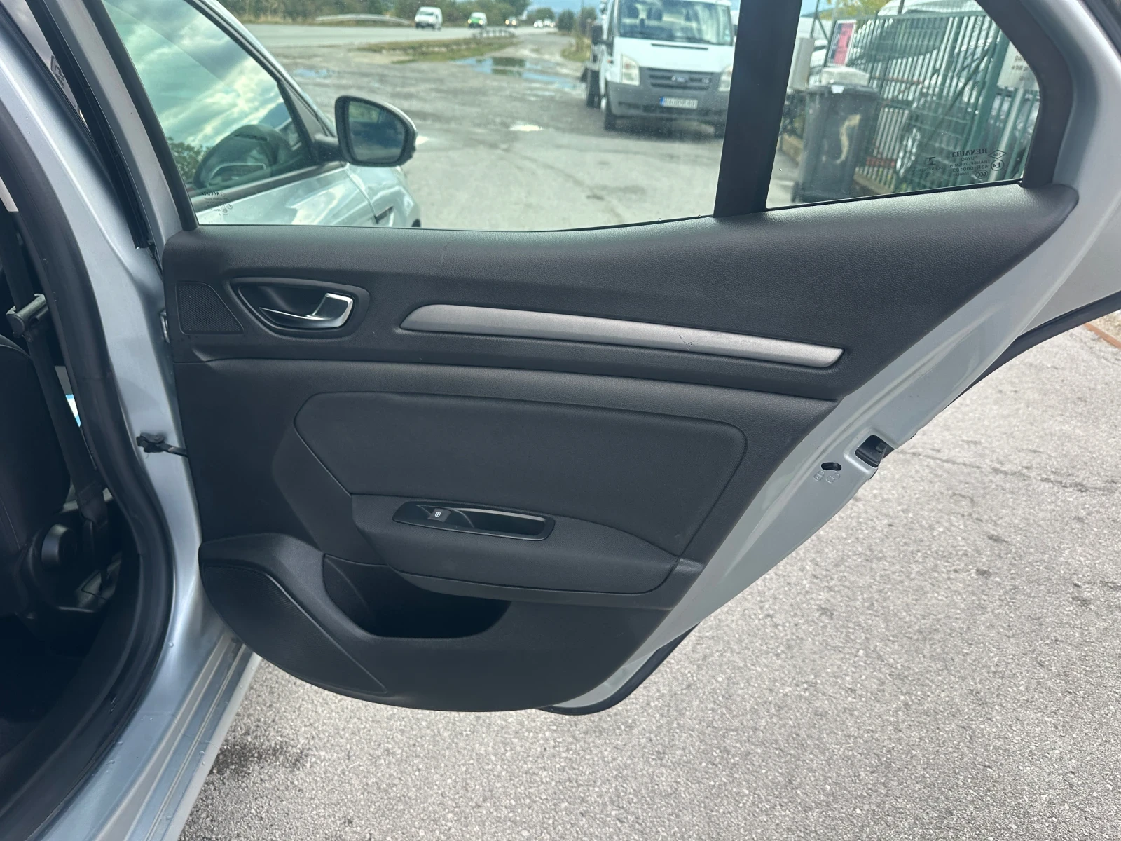 Renault Megane | Mobile.bg — изображение 8