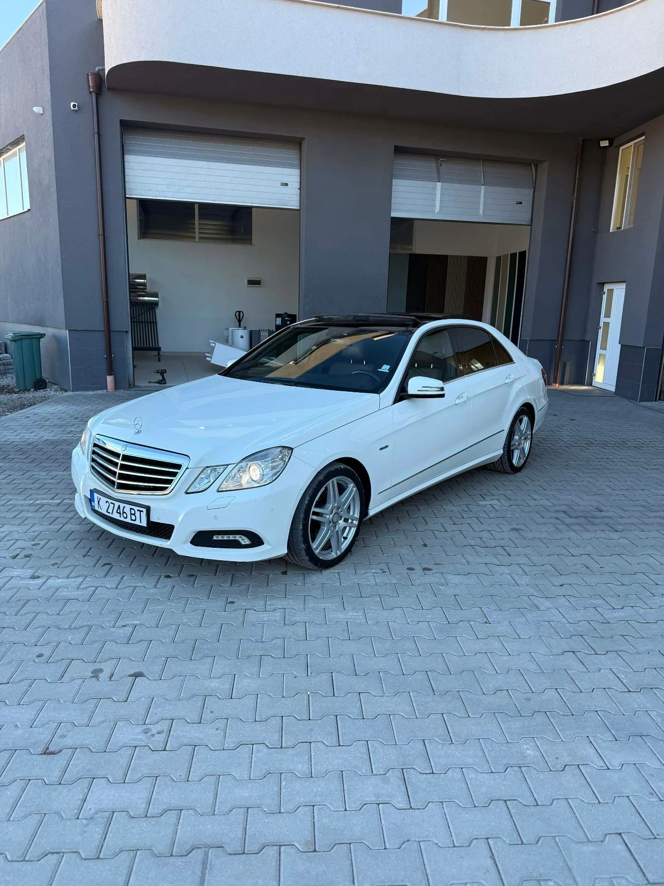 Mercedes-Benz E 220  - изображение 3