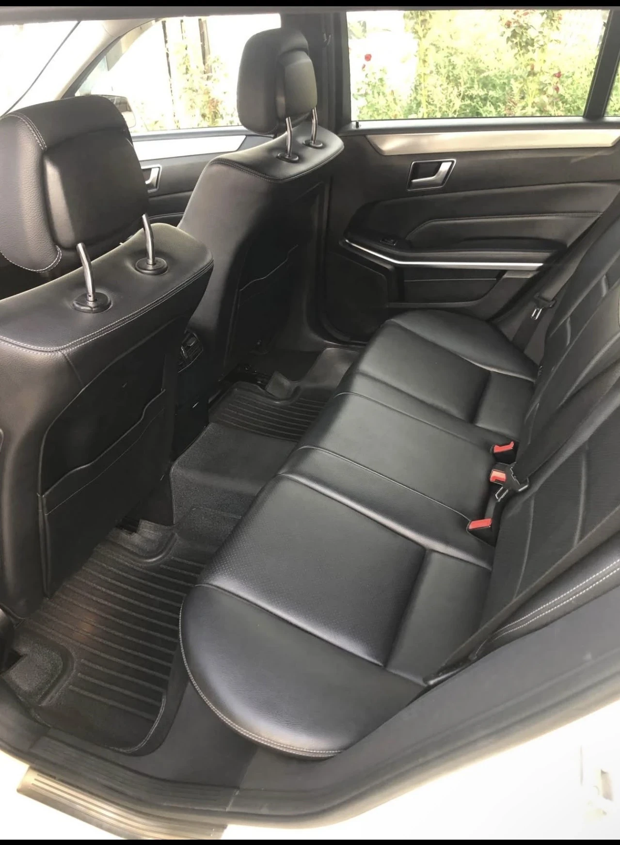 Mercedes-Benz E 200  - изображение 7