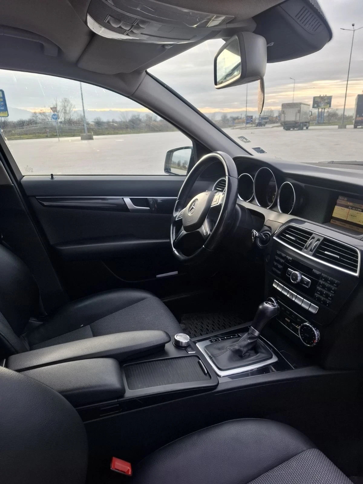 Mercedes-Benz C 200 2.2 - изображение 7