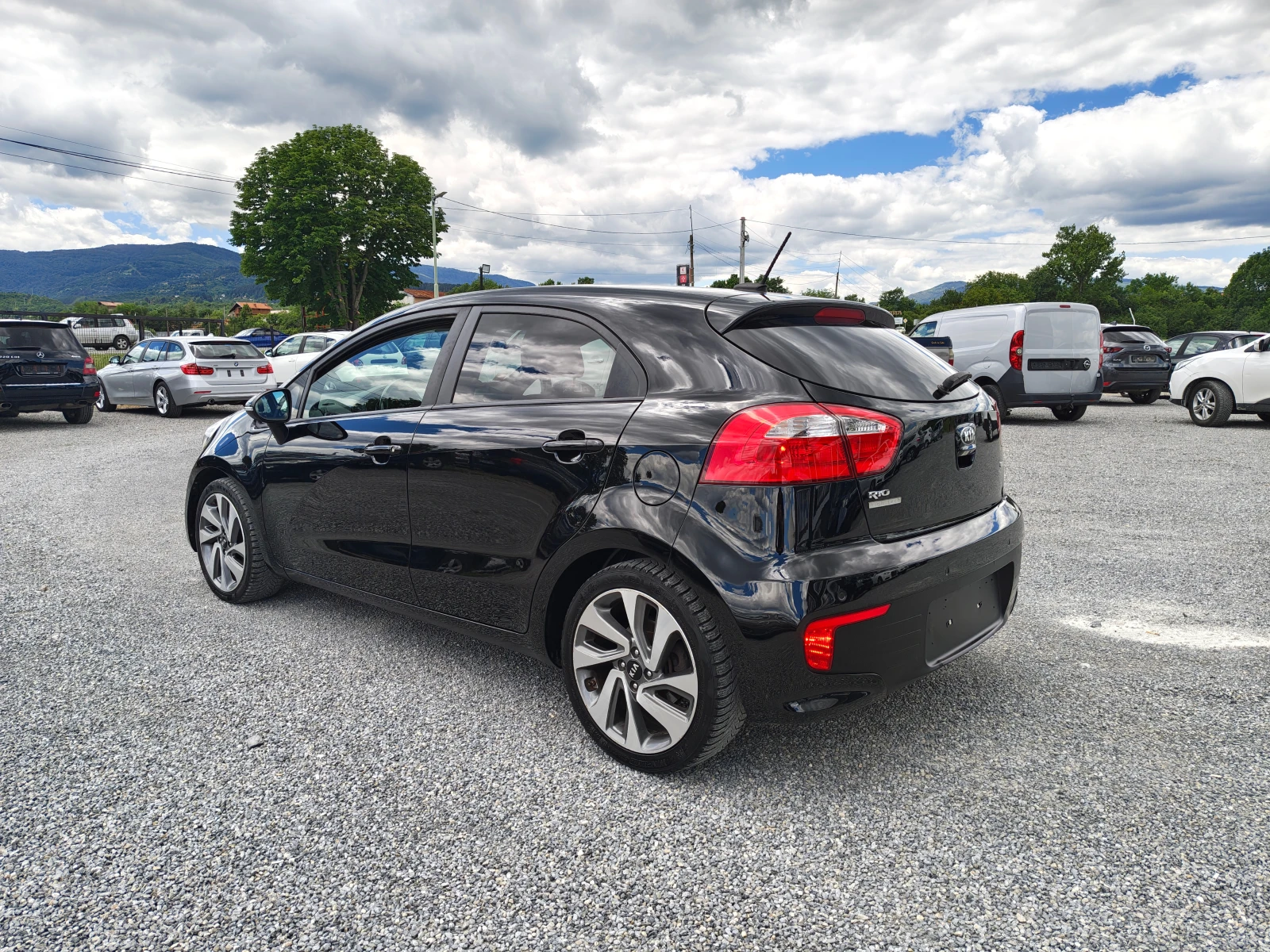 Kia Rio 1.1 CRDI, снимка 6 - Автомобили и джипове - 54892404
