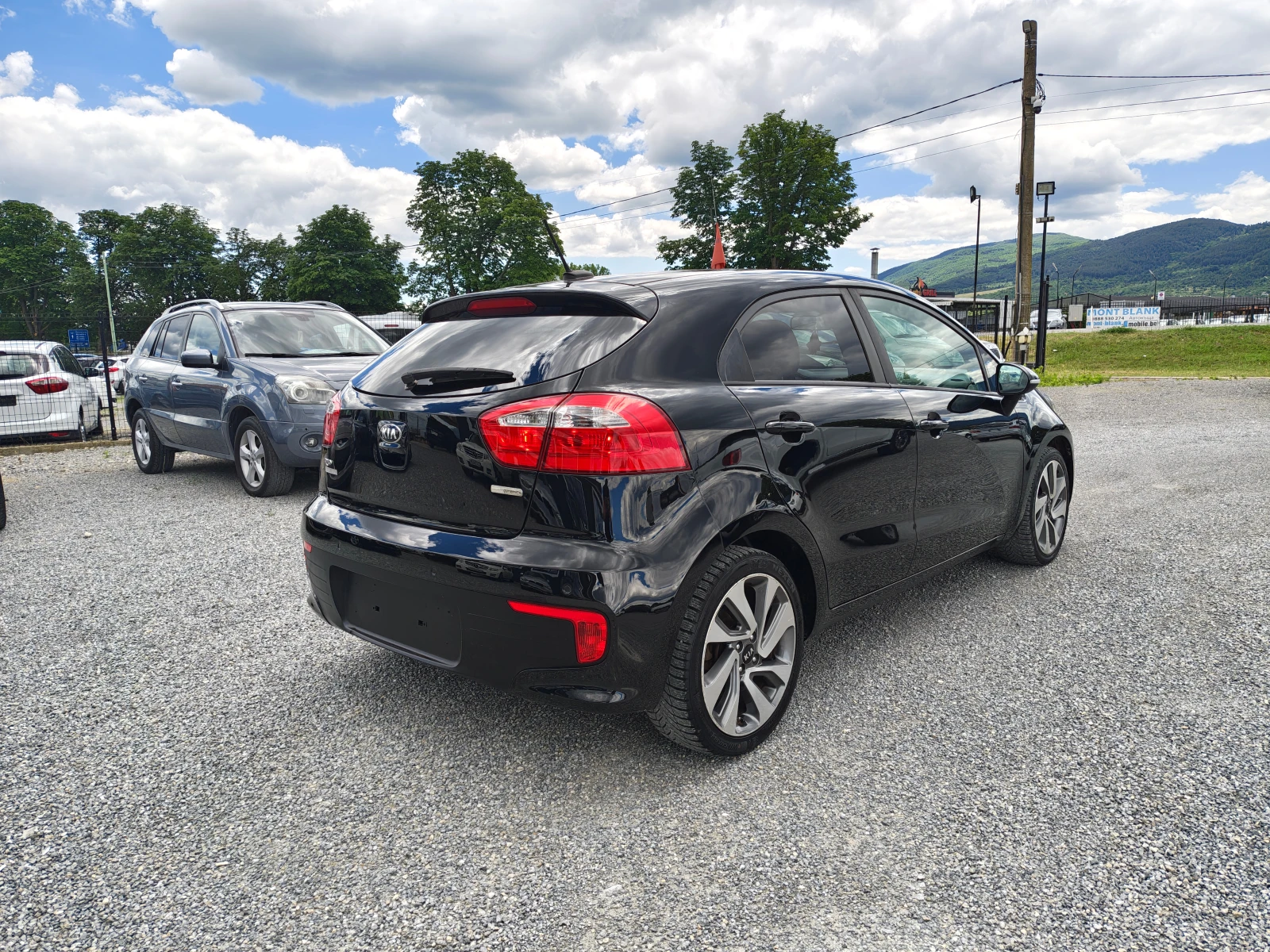 Kia Rio 1.1 CRDI, снимка 4 - Автомобили и джипове - 54892404