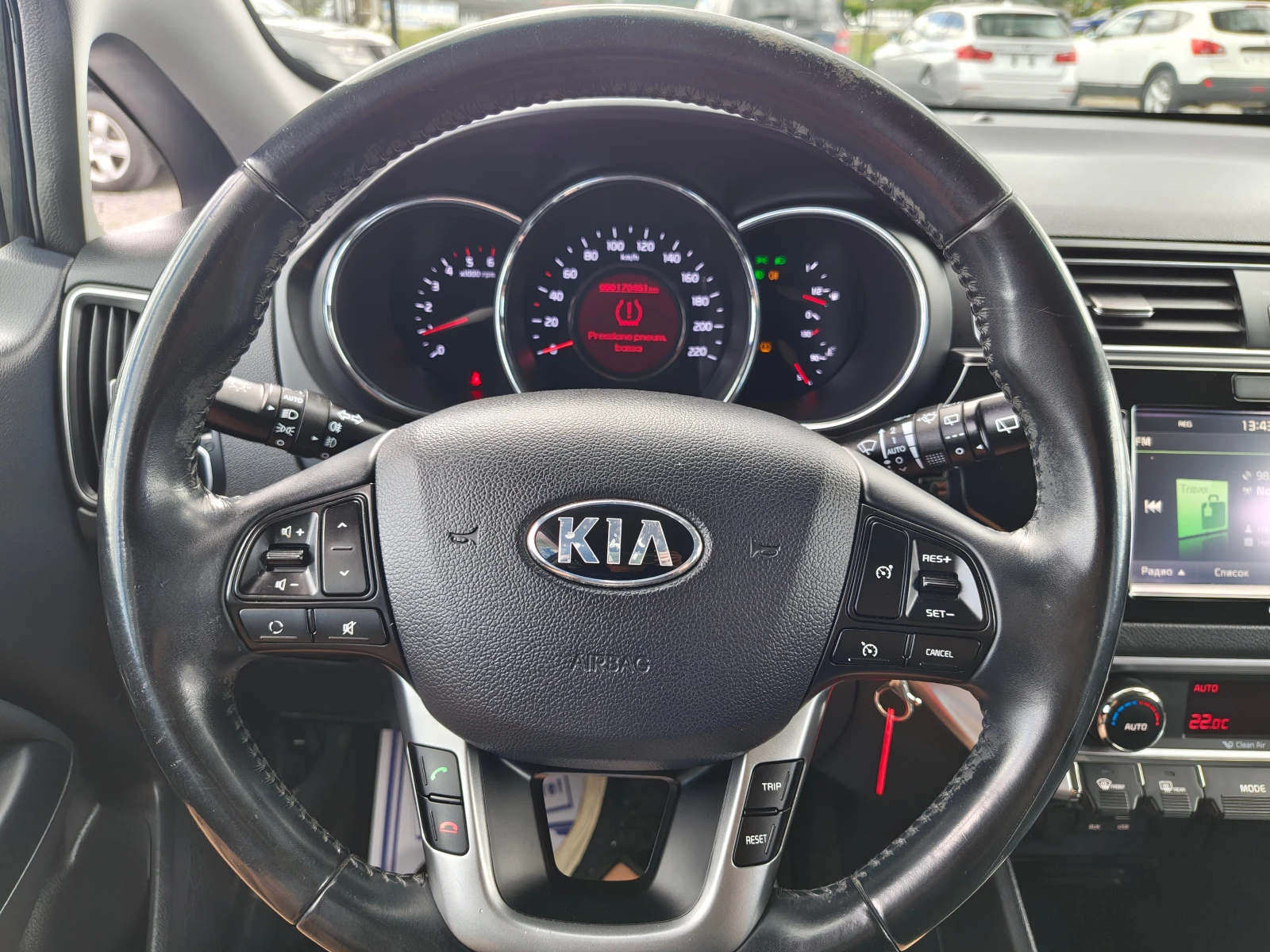 Kia Rio 1.1 CRDI, снимка 13 - Автомобили и джипове - 54892404