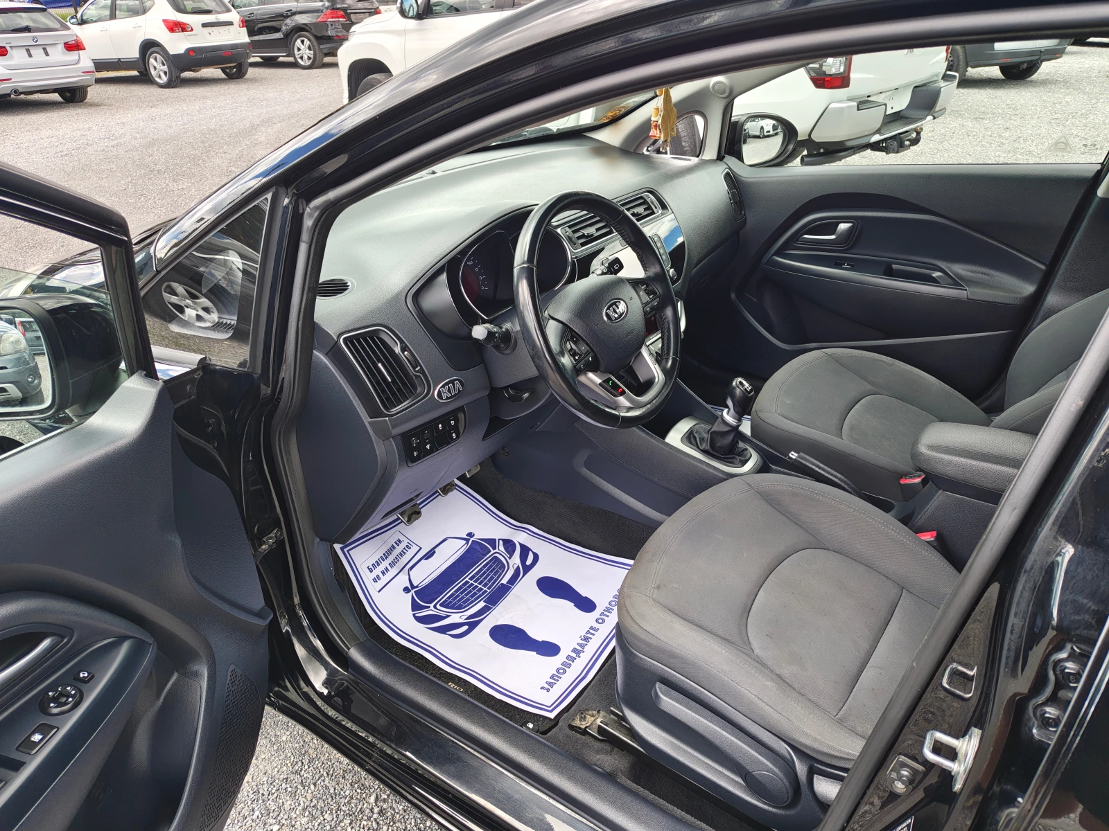 Kia Rio 1.1 CRDI, снимка 9 - Автомобили и джипове - 54892404