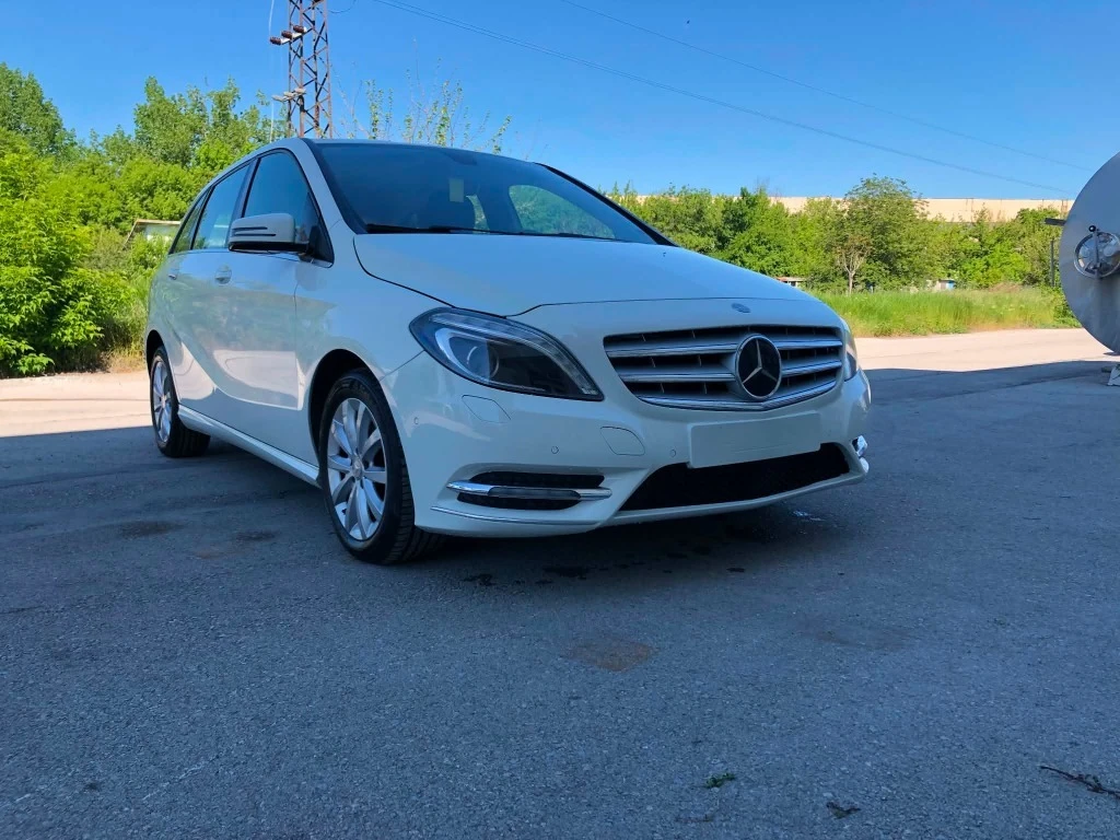 Mercedes-Benz B 180, снимка 3 - Автомобили и джипове - 54901540