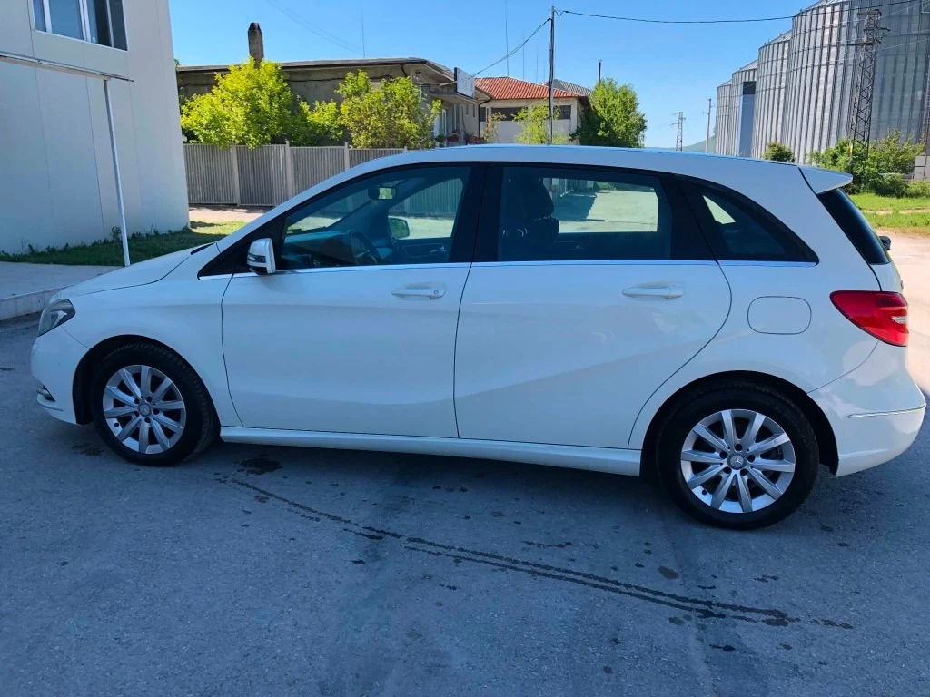 Mercedes-Benz B 180, снимка 4 - Автомобили и джипове - 54901540