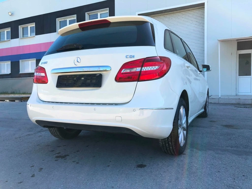 Mercedes-Benz B 180, снимка 6 - Автомобили и джипове - 54901540