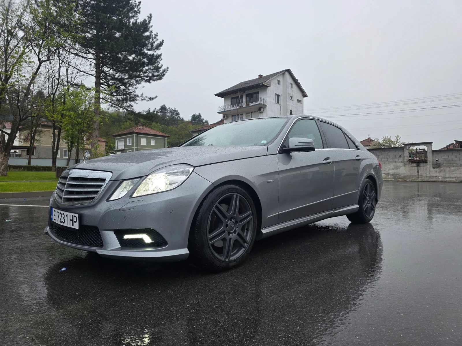 Mercedes-Benz E 350, снимка 2 - Автомобили и джипове - 54914129