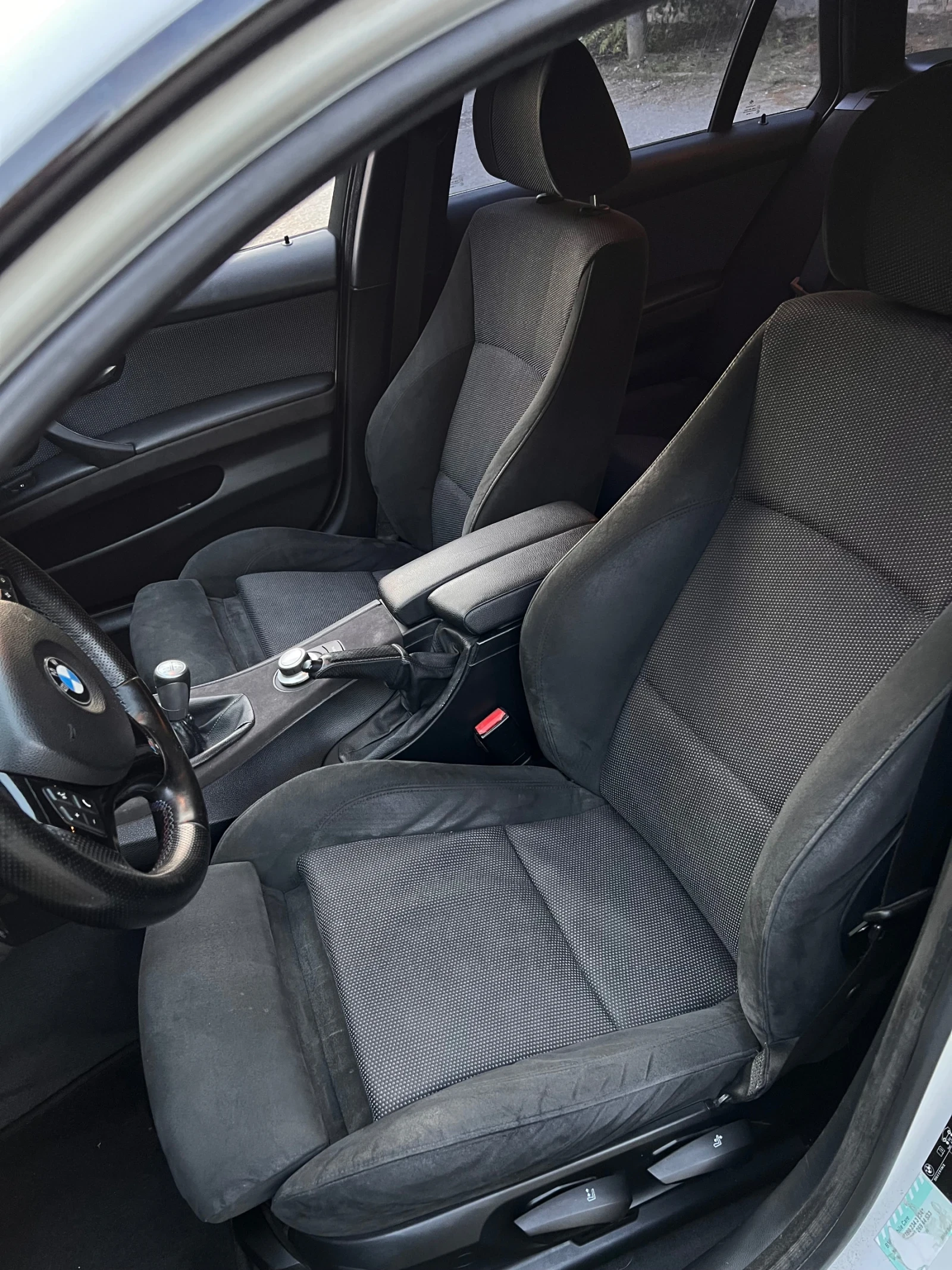 BMW 325  d M57 Keyless/Dynamic/Panorama/Navi, снимка 9 - Автомобили и джипове - 55225524