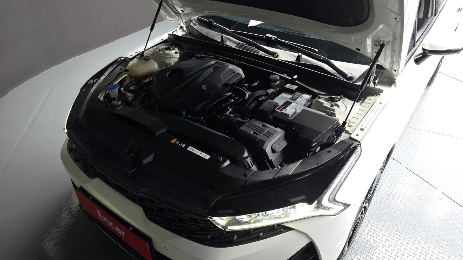 Kia K5 2.0* SIGNATURE* ПОДГРЕВ* ОБДУХВАНЕ* 360* ПАНО* , снимка 6 - Автомобили и джипове - 55465704