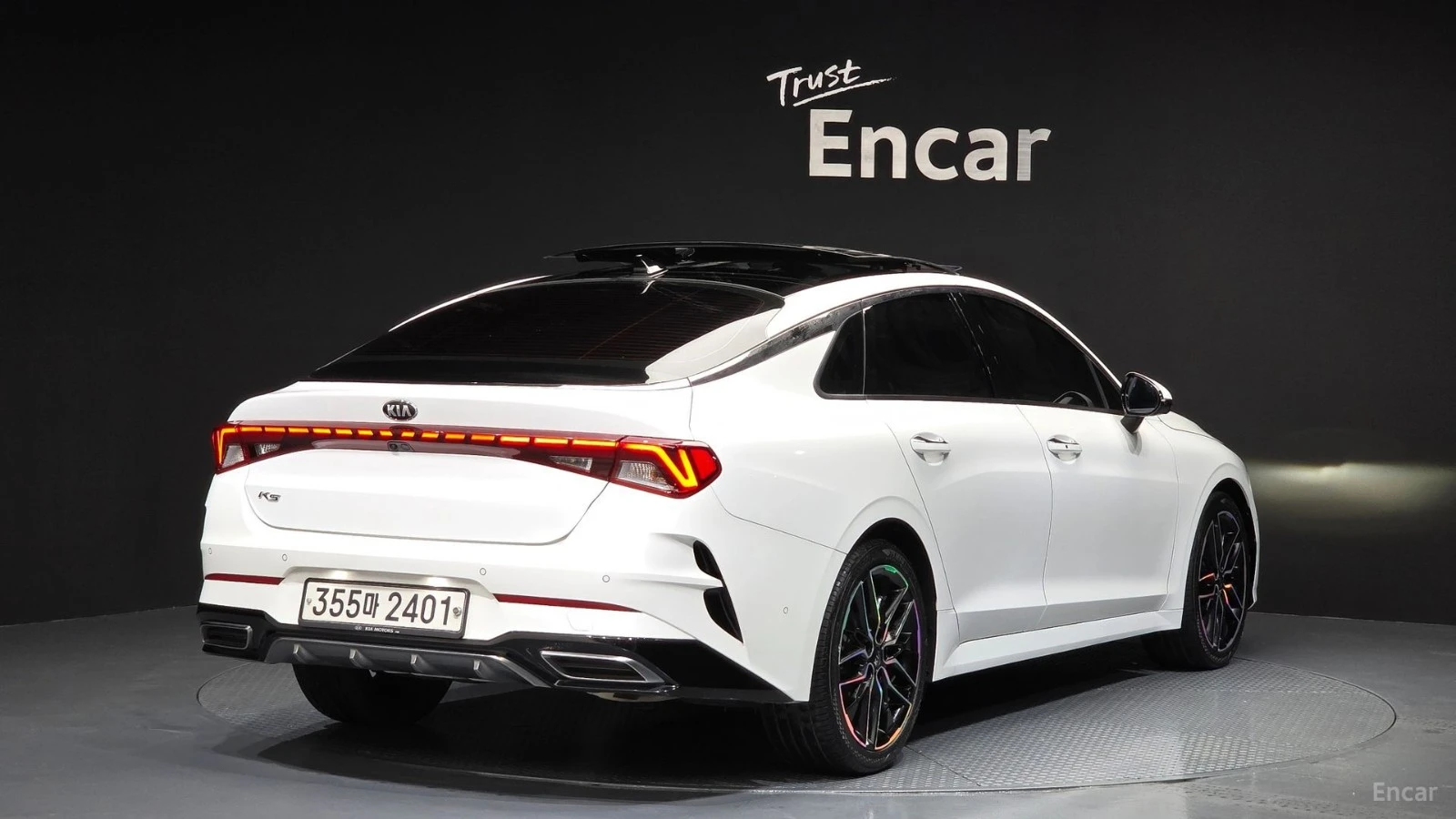 Kia K5 2.0* SIGNATURE* ПОДГРЕВ* ОБДУХВАНЕ* 360* ПАНО* , снимка 2 - Автомобили и джипове - 55465704
