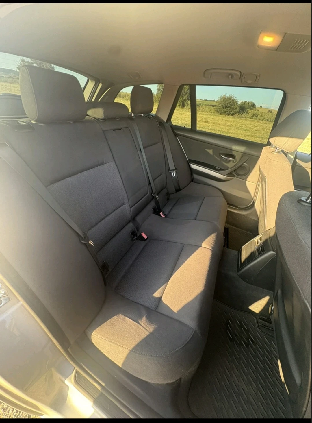 BMW 320, снимка 9 - Автомобили и джипове - 55484052