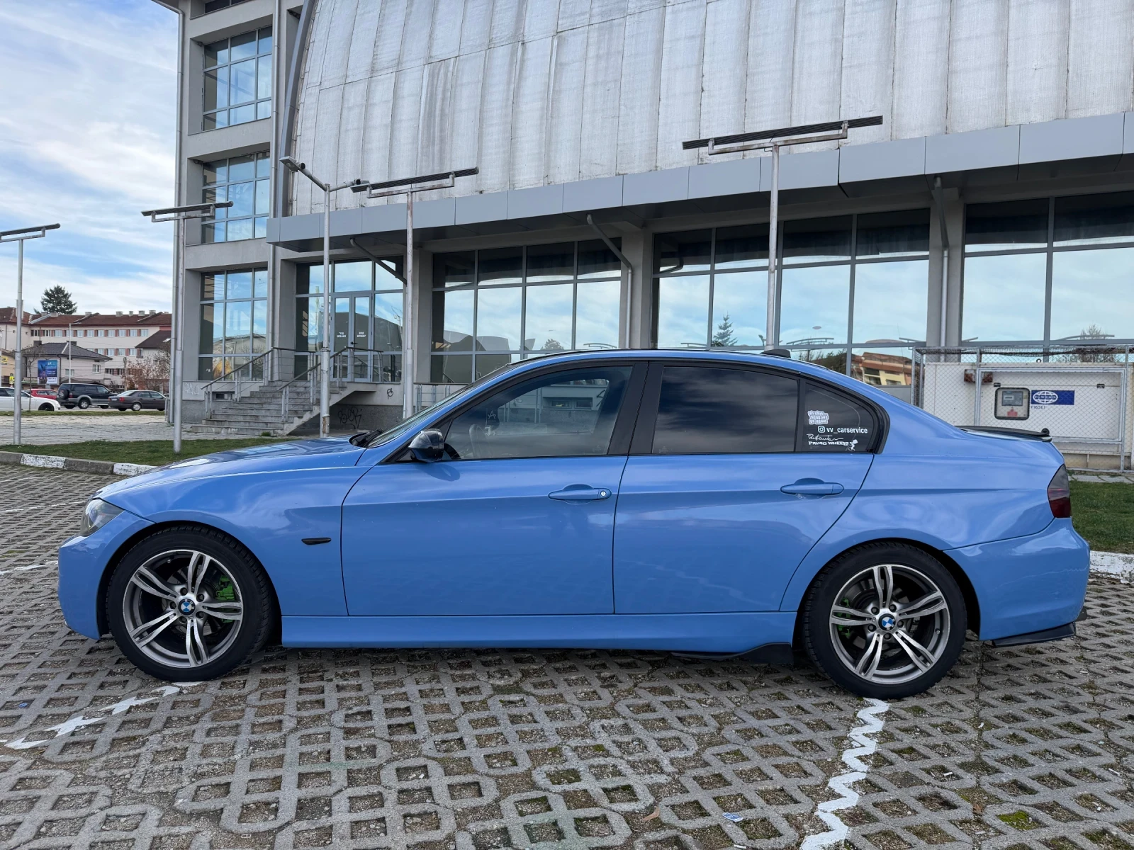 BMW 320, снимка 2 - Автомобили и джипове - 55550453