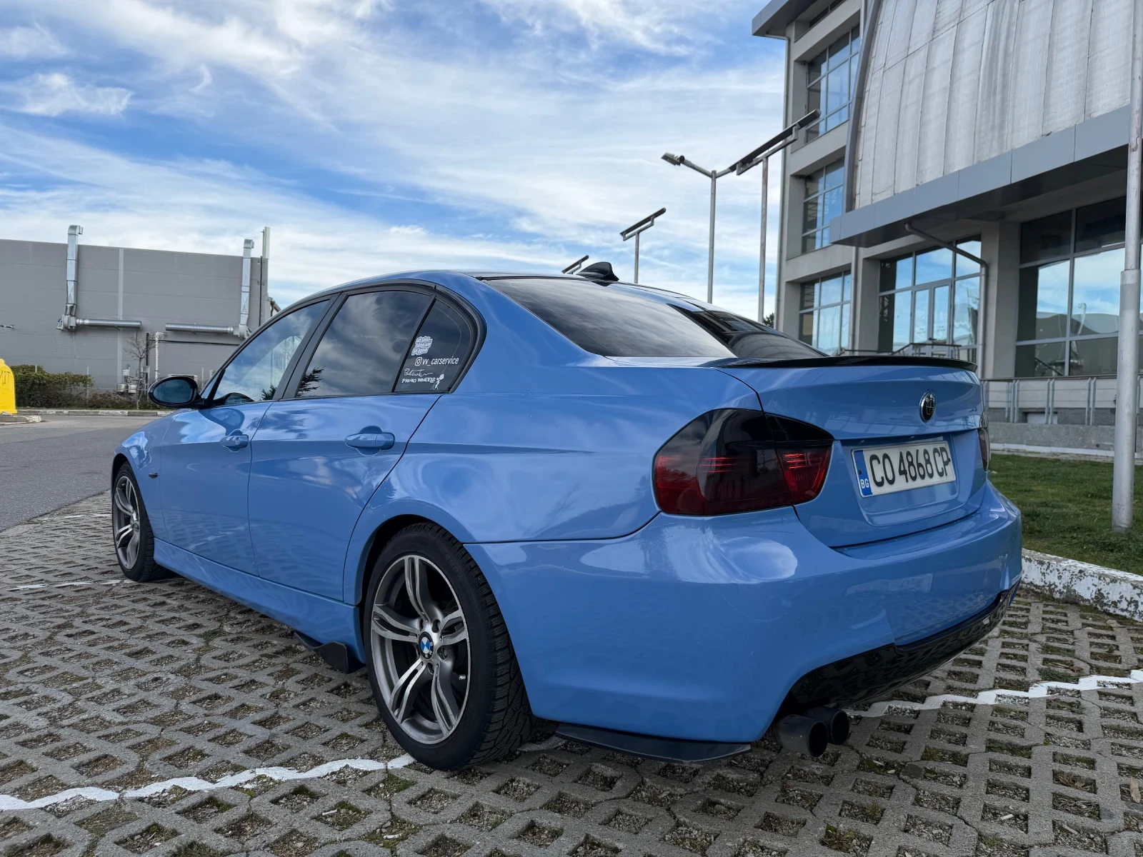 BMW 320, снимка 3 - Автомобили и джипове - 55550453