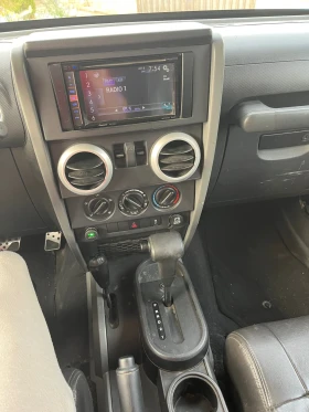 Jeep Wrangler Sahara 3.8, снимка 9