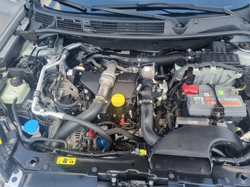 Nissan Qashqai 1.5-dci, снимка 14 - Автомобили и джипове - 37731477