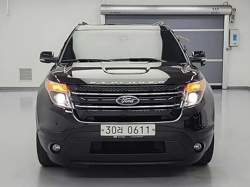 Ford Explorer 3.5 AWD - САМО 30% АВАНС, снимка 2 - Автомобили и джипове - 55429923