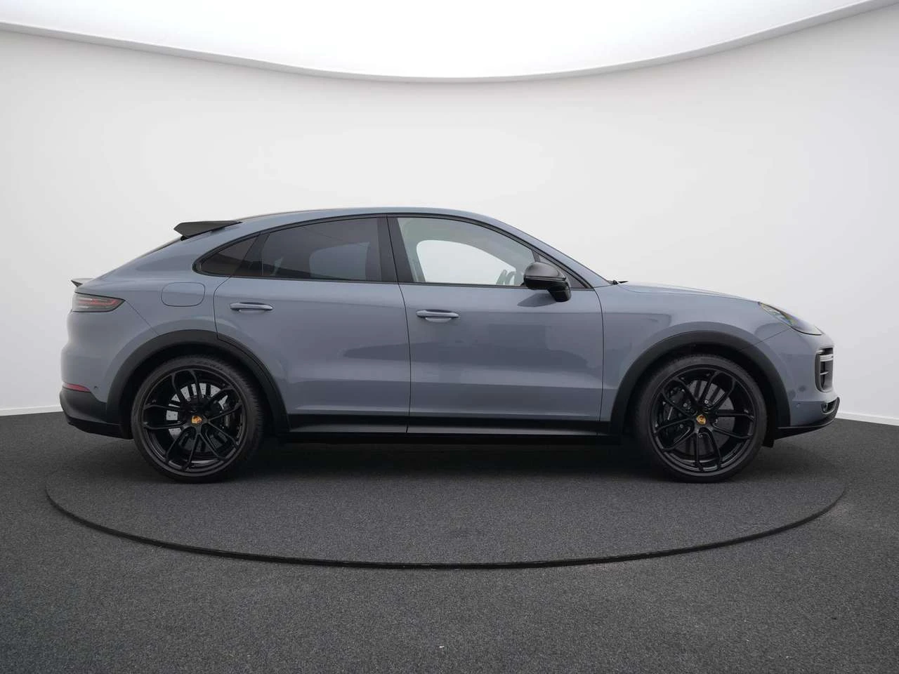 Porsche Cayenne Coupe - изображение 3