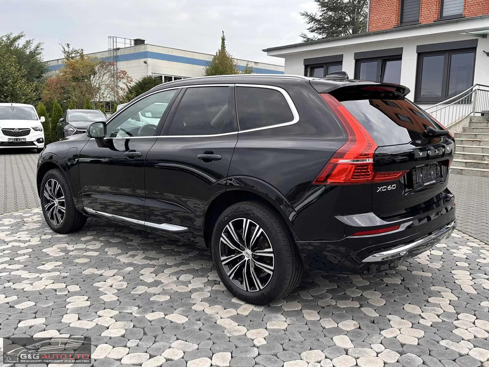 Volvo XC60 INSCRIPTION/398HP/PANO/MEMO/360/LED/DIGI/412g - изображение 4