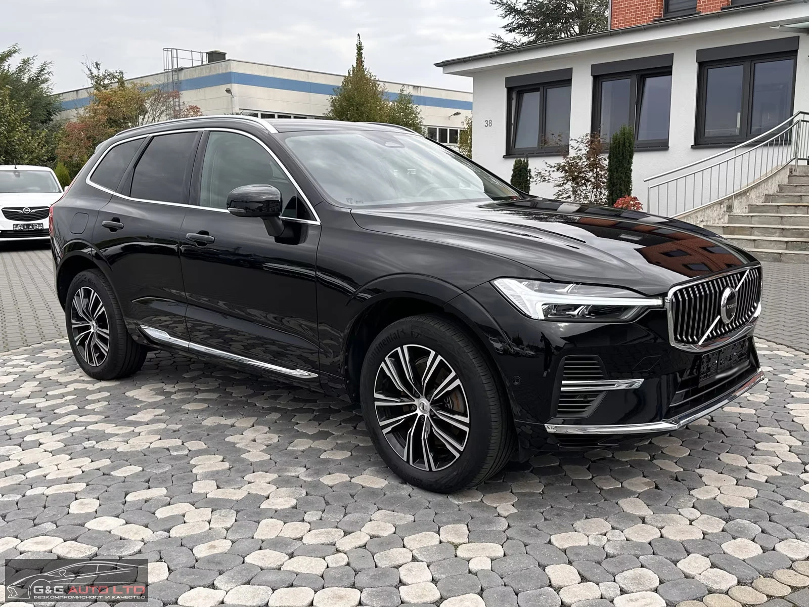 Volvo XC60 INSCRIPTION/398HP/PANO/MEMO/360/LED/DIGI/412g - изображение 5